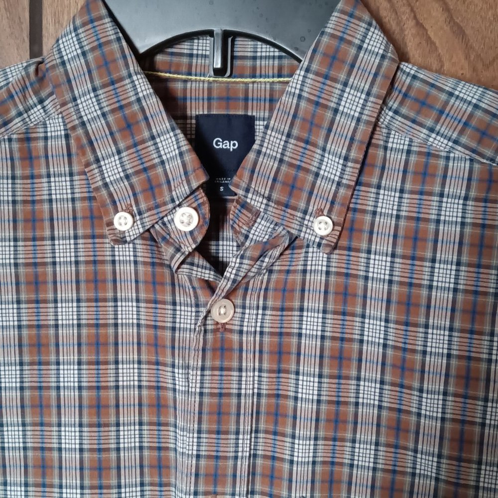 Gap Fitted Long Sleeve Button Down Size Small